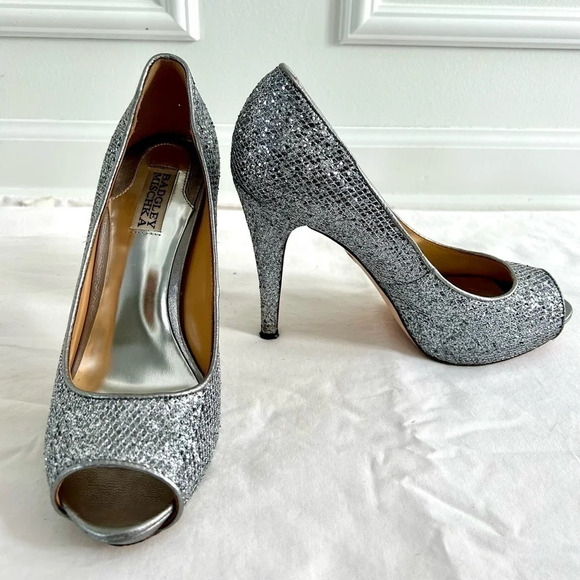 BADGLEY MISCHKA | HUMBIE II PEWTER GLITTER Sparkle Sequin Glitter Heels, Size 9 - Picture 1 of 10